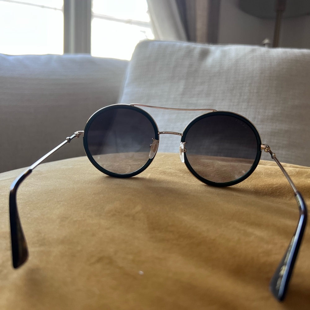 GUCCI GG0061S Sunglasses - Picture 6 of 7
